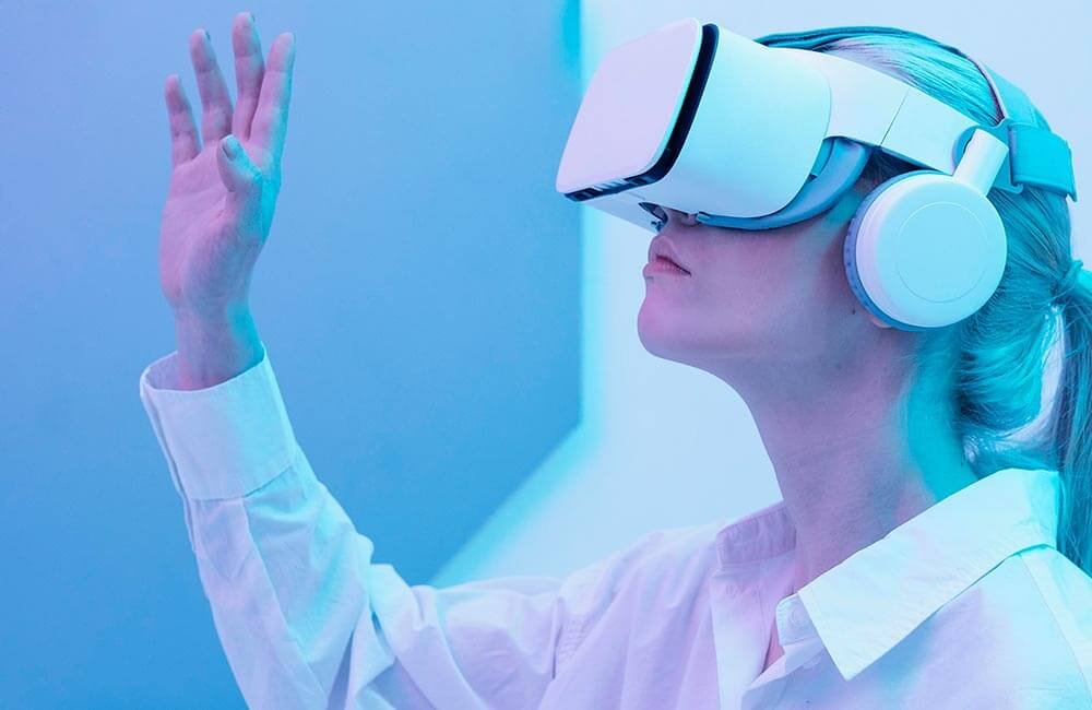 The Surprising Company Challenging Dominant Player in Market (Demo)