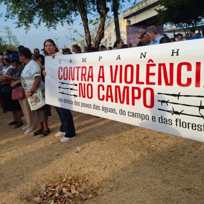 Grito dos Excluídos reúne 2 mil pessoas em Manaus por terra, moradia e mulheres vivas