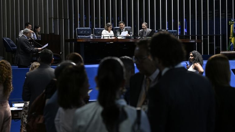Educadora amazônida questiona se é possível 'reemendar' saberes tradicionais apagados