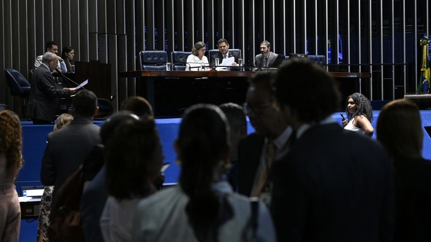 Educadora amazônida questiona se é possível 'reemendar' saberes tradicionais apagados