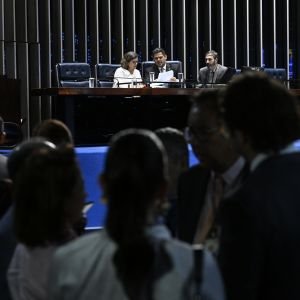 Educadora amazônida questiona se é possível 'reemendar' saberes tradicionais apagados