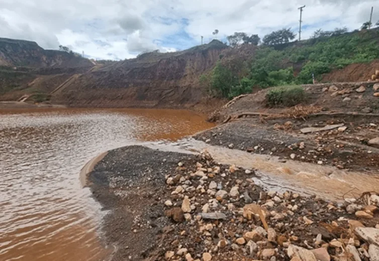 Artigo denuncia desequilibrio da mineracao em Minas Gerais e cobra politica mineral justa