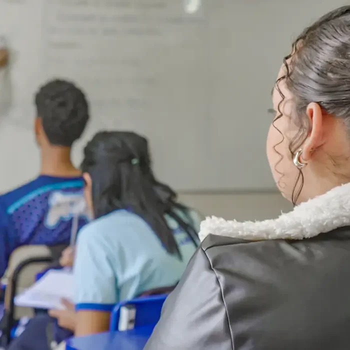 Coluna defende currículo decolonial para valorizar saberes indígenas nas escolas