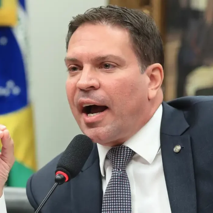 Garimpeiro condenado por crimes na TI Yanomami financiou fuga de ex-chefe da ABIN