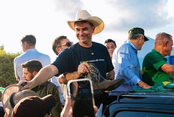 O que um governo Flávio Bolsonaro vai significar para os povos da floresta