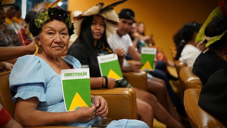 Nos 38 anos da Constituição, Cimi alerta para desmonte de direitos indígenas