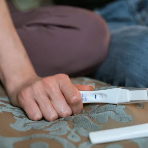 Relatório liga mudanças climáticas a casamento infantil e gravidez na adolescência