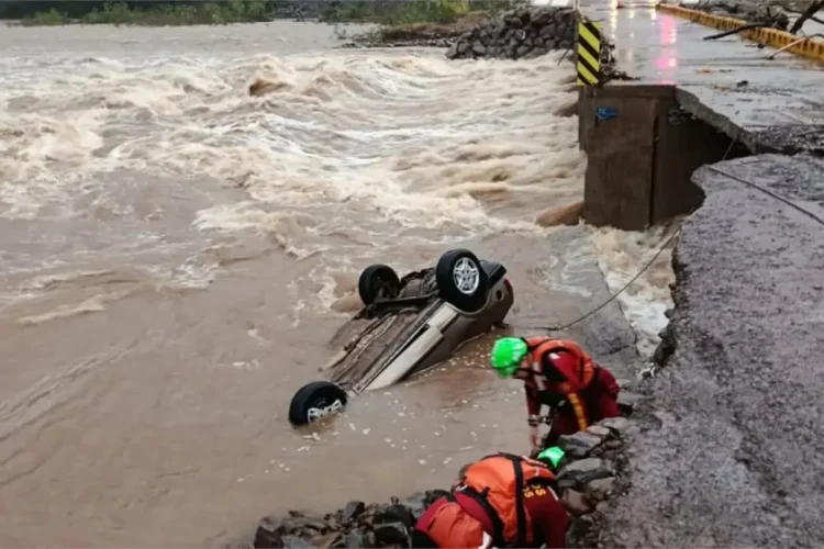Desastres climaticos matam 25 e causam R$ 12,6 bi em perdas no pais no 3º trimestre