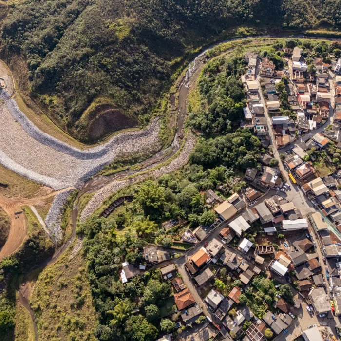 Moradores de Antônio Pereira (MG) relatam tremores diários perto de barragem da Vale