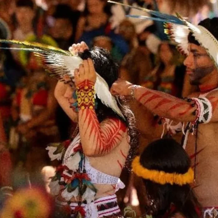 Pataxó da Aldeia Imbiruçu celebram ritual das águas em Minas Gerais
