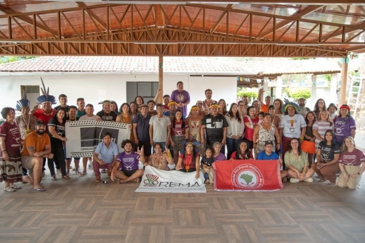 Povos indígenas lançam carta contra mineração em terras indígenas
